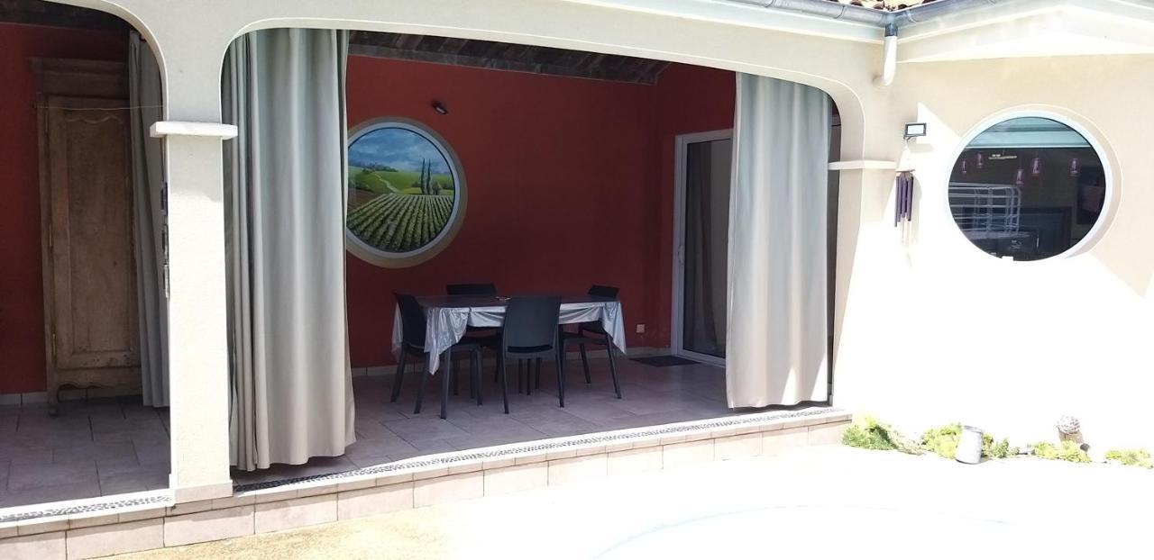 Gite Calme: Tranquil Stay with Pool and High-Speed Wi-Fi Le May-sur-Evre Exterior photo
