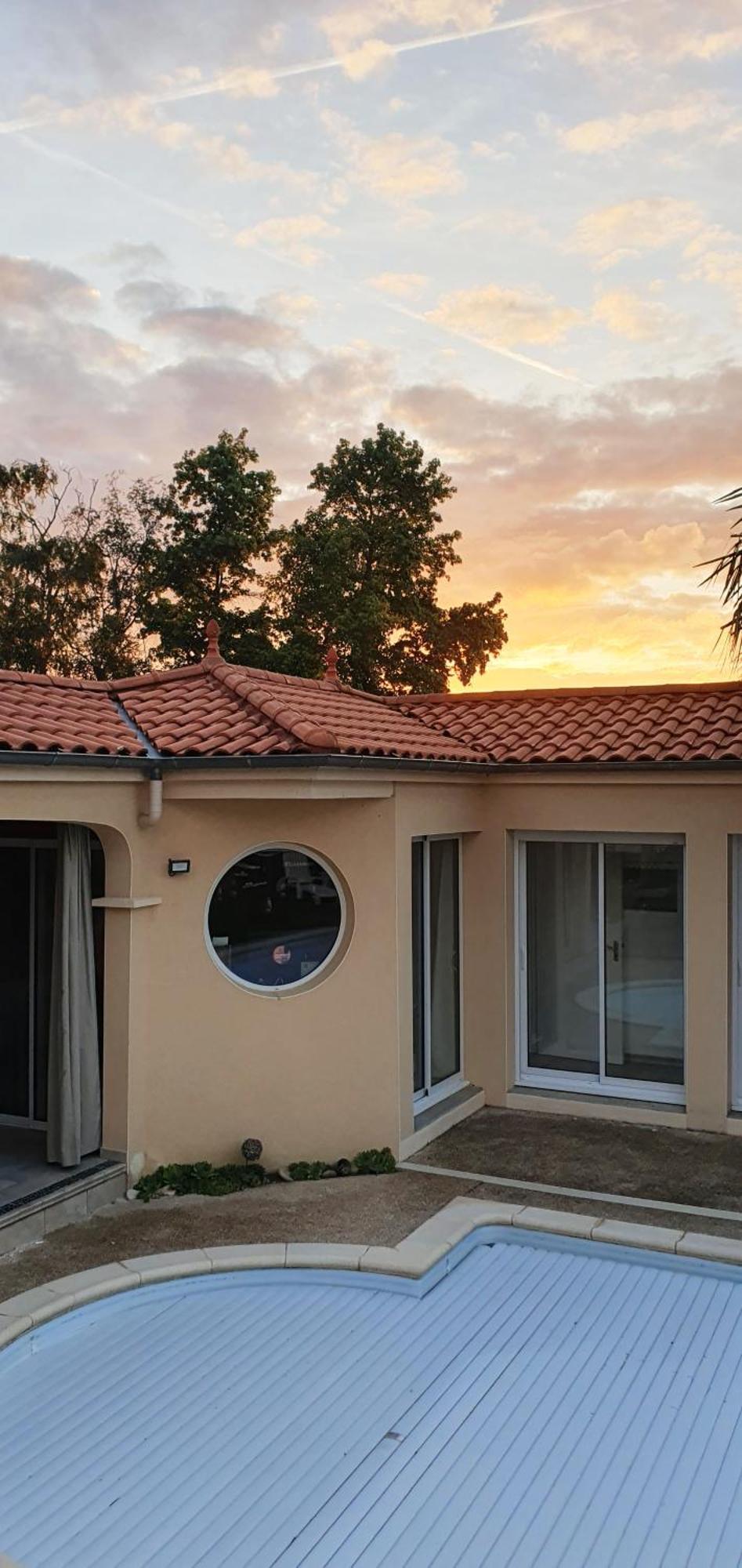 Gite Calme: Tranquil Stay with Pool and High-Speed Wi-Fi Le May-sur-Evre Exterior photo